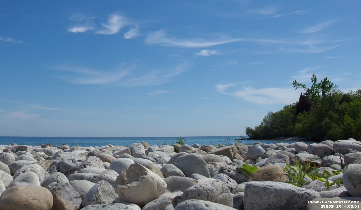 38863RoCrLe - Biking with Beth along the Waterfront Trail, from Petticoat Creek